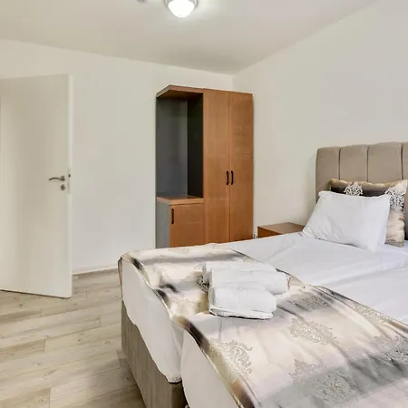 In Oberhausen Near A Апартаменты *