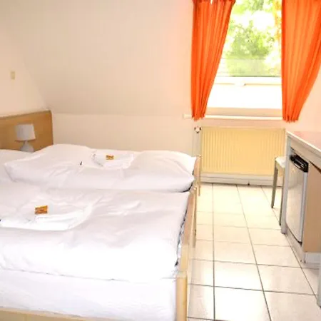 In Oberhausen Near A Апартаменты *