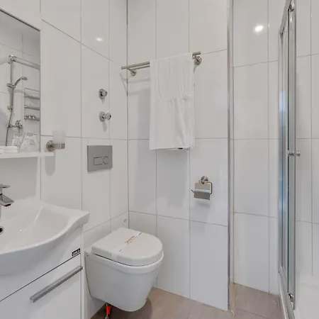 Апартаменты In Oberhausen Near A