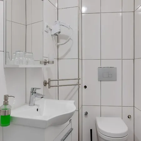 In Oberhausen Near A Апартаменты